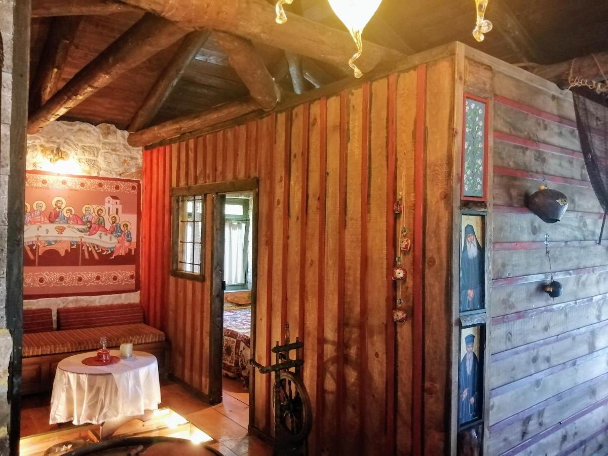 Yono'S Traditional House Ano Ravenia ภายนอก รูปภาพ