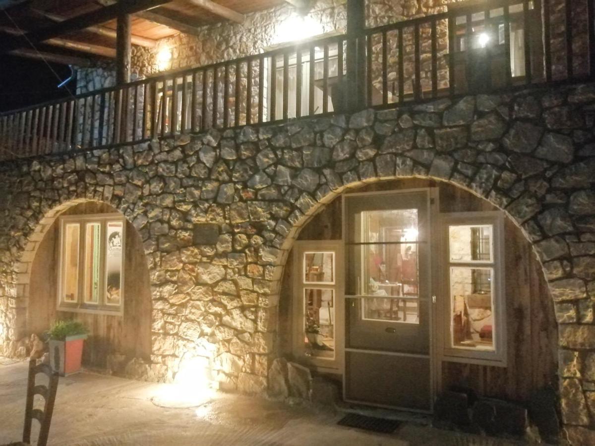 Yono'S Traditional House Ano Ravenia ภายนอก รูปภาพ